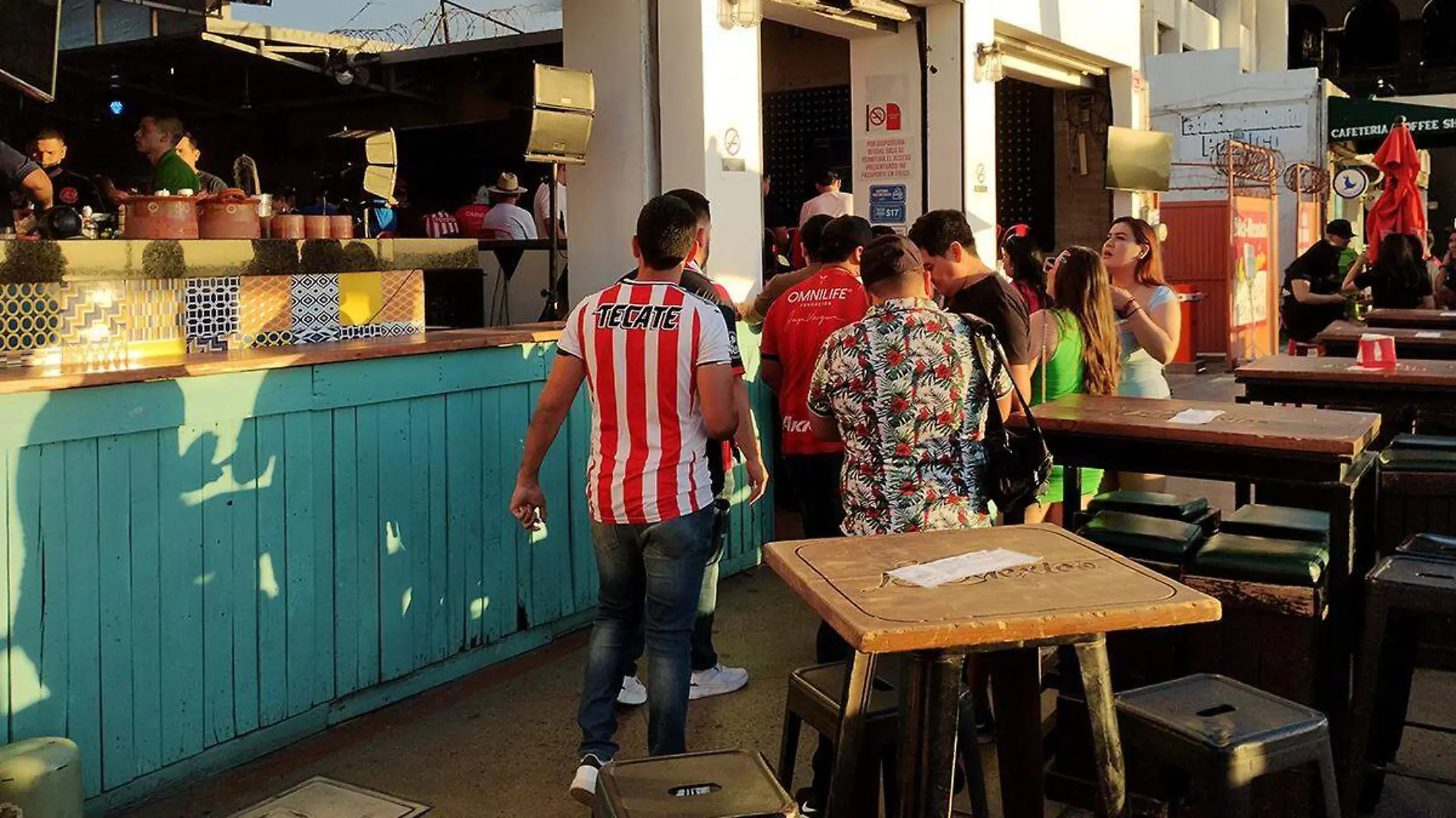 Negocios bar malecon la paz 1